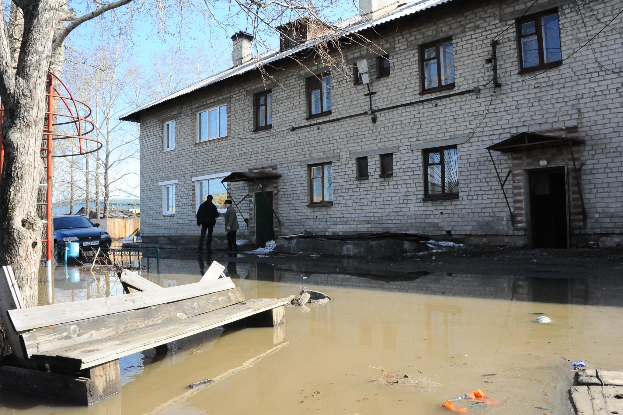 В Оренбургской области продолжают эвакуировать людей, вода прибывает